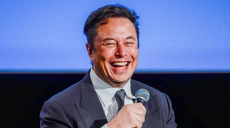 Musk blen Twitter-in për çmimin fillestar